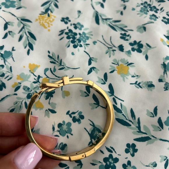 MICHAEL KORS • Gold/ Tortoise Belt Bangle Bracelet • - Picture 3 of 8